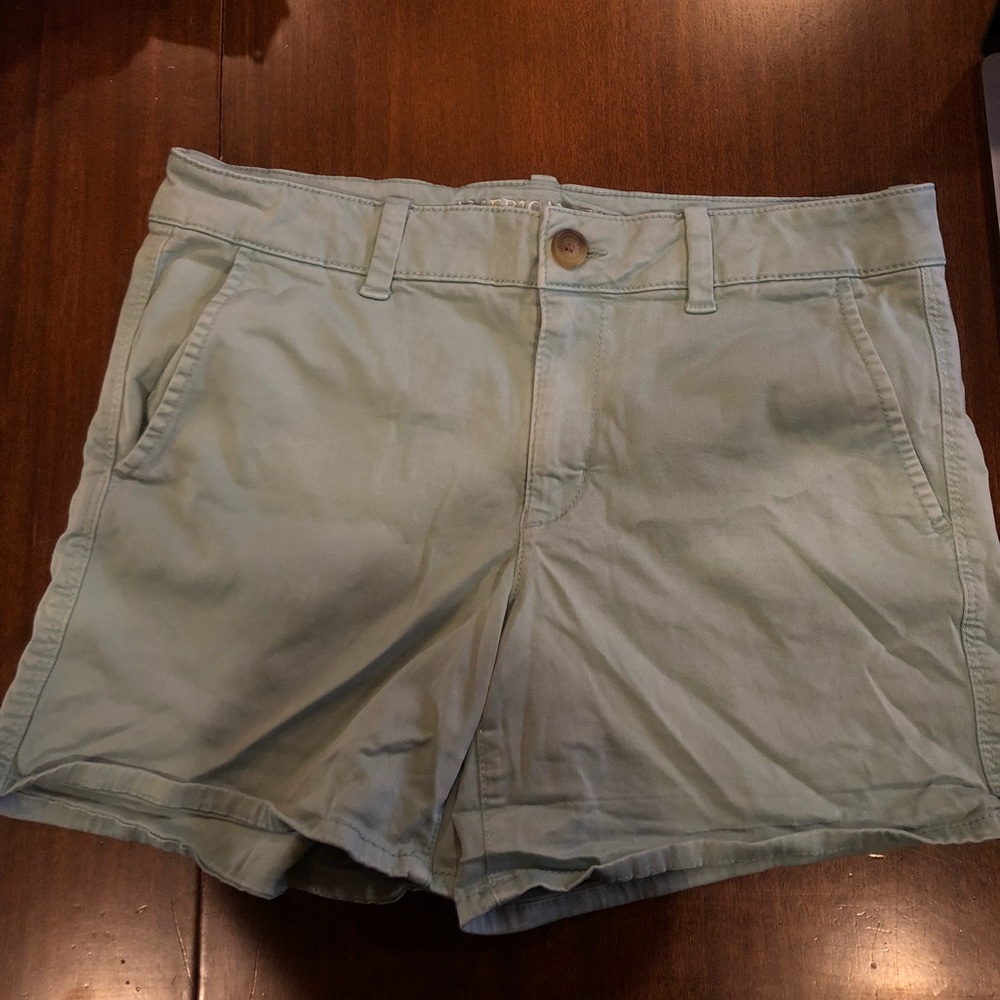 American eagle khaki shorts